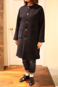 ノーカラーコート