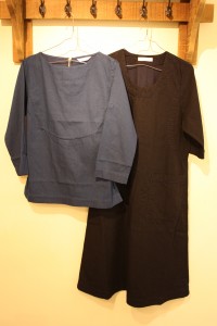 ミディアムブルー：ダークブルー